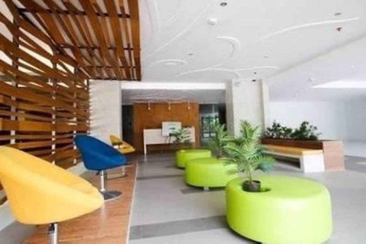 Mabolo Garden Flat A6 With Free Rooftop Pool Cebu Esterno foto