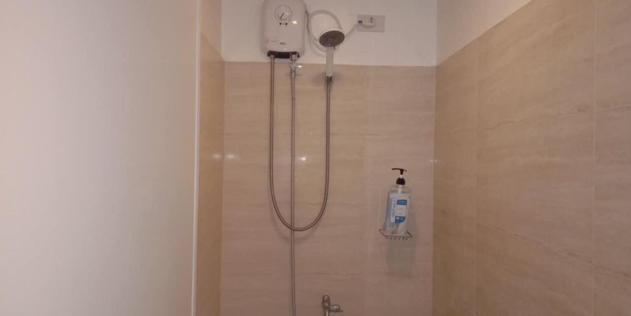 Mabolo Garden Flat A6 With Free Rooftop Pool Cebu Esterno foto