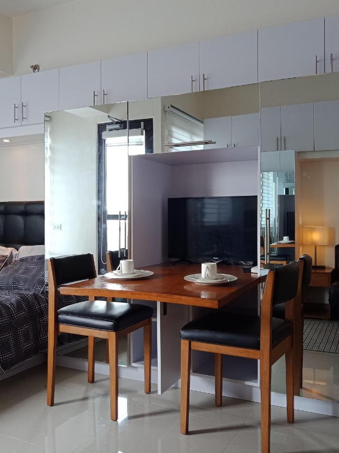 Mabolo Garden Flat A6 With Free Rooftop Pool Cebu Esterno foto
