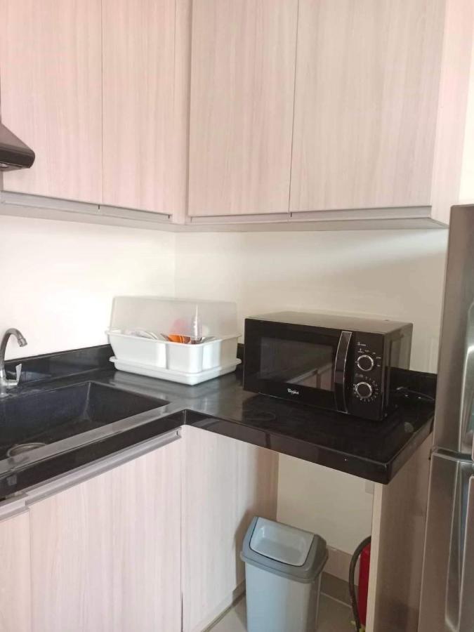 Mabolo Garden Flat A6 With Free Rooftop Pool Cebu Esterno foto