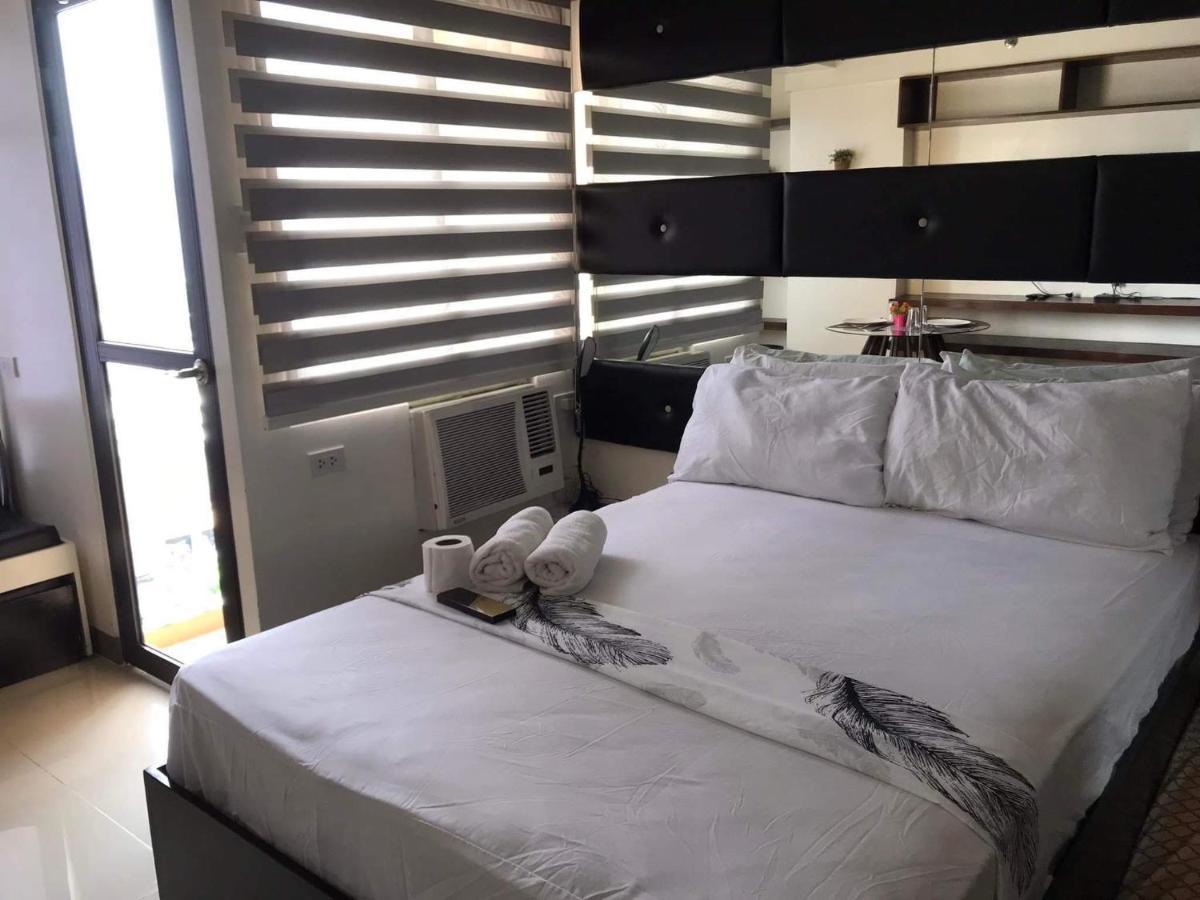 Mabolo Garden Flat A6 With Free Rooftop Pool Cebu Esterno foto
