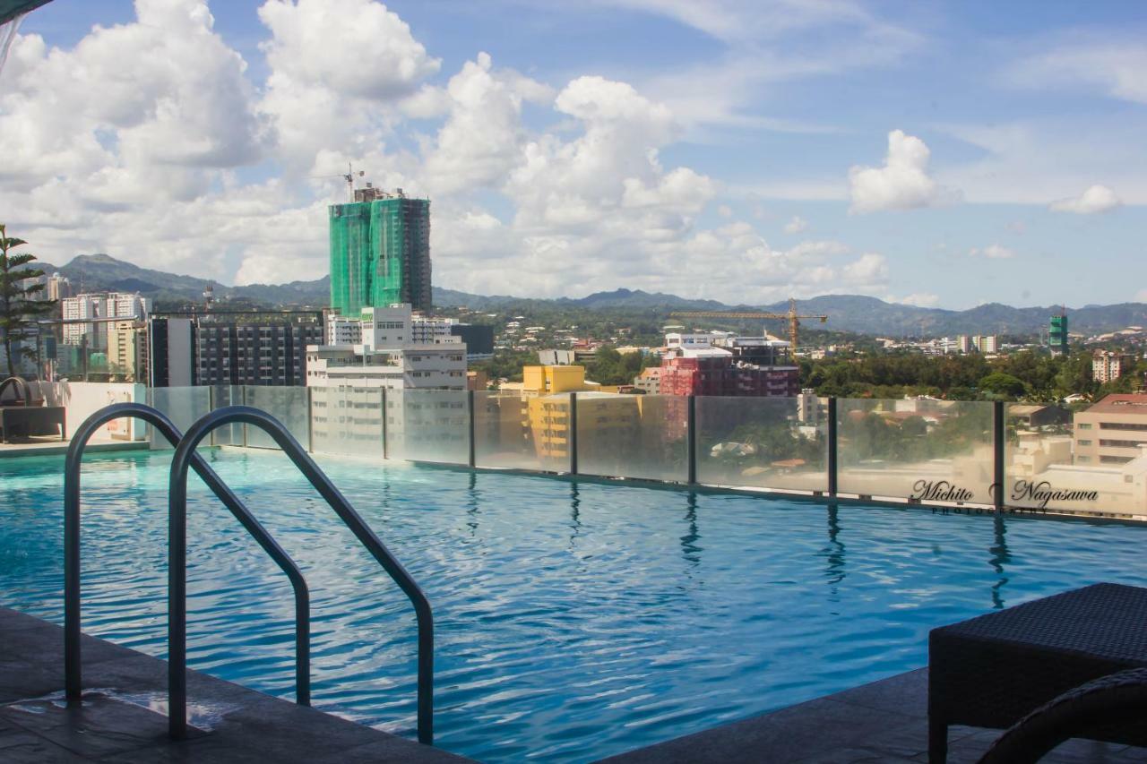 Mabolo Garden Flat A6 With Free Rooftop Pool Cebu Esterno foto